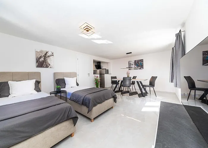 Simic * Трогир